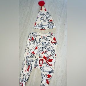 Disney baby” Winnie the Pooh set. 0-3M